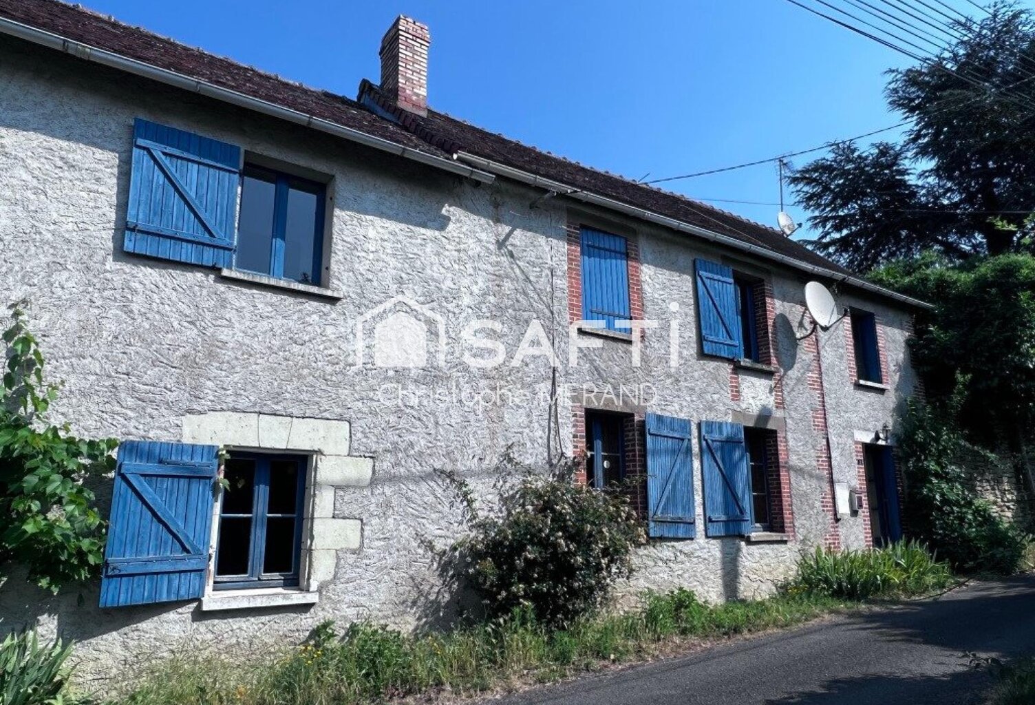 Maison en pierre a la campagne — photo 1