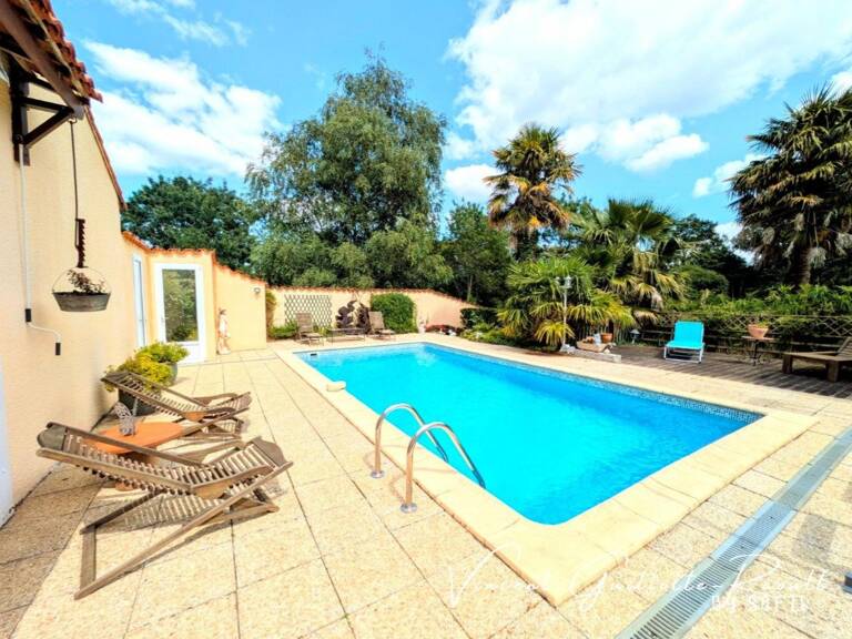 Maison190 m², 7 pièces, 4 chambres, piscine, garage 55m² — photo 1