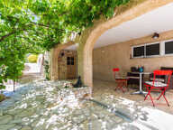Ensemble immobilier avec maison principale, gîte et chambre — photo 4