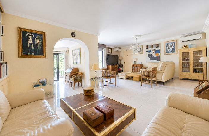 MANDELIEU-LA-NAPOULE ? MINELLE | MAISON 152 M² ? TERRAIN 705 M² ? PISCINE & TENNIS ? GARAGE — photo 3