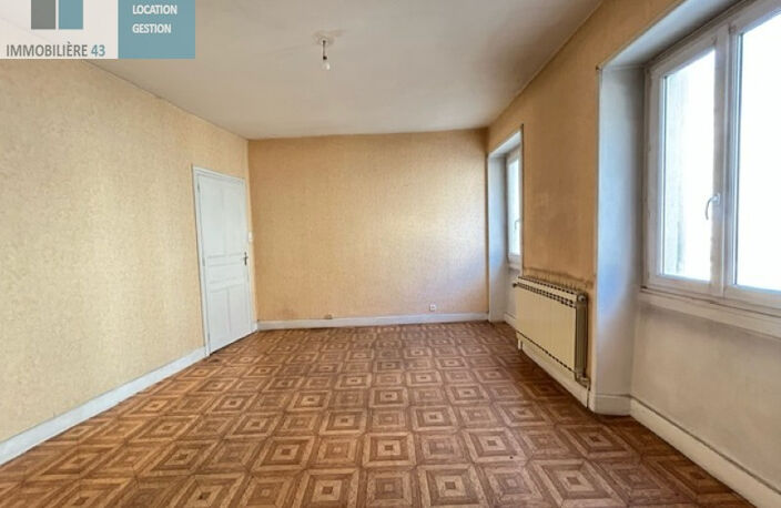 Ensemble immobilier dépôt + appartement + combles CHADRAC — photo 4