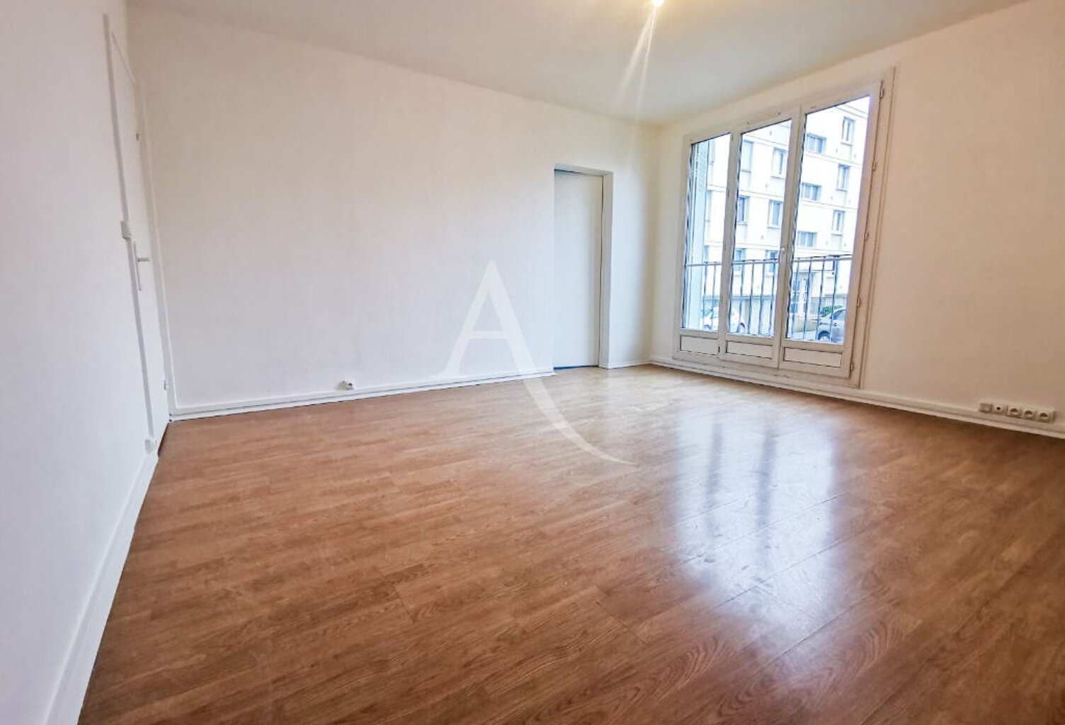 A LOUER T3 58m² + PARKING + CAVE - TAVERNY — photo 1