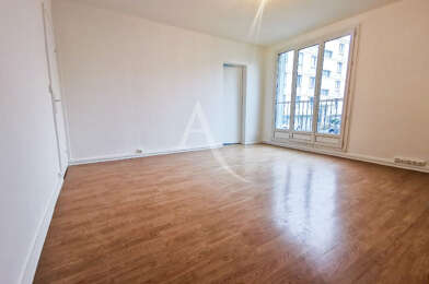 Appartement 3 pièces 963 €