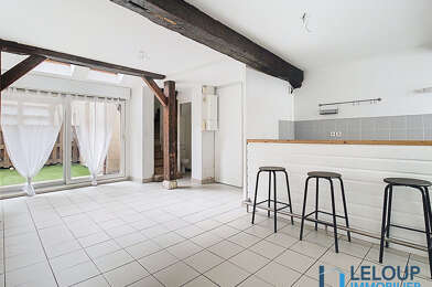 Appartement 3 pièces 835 €