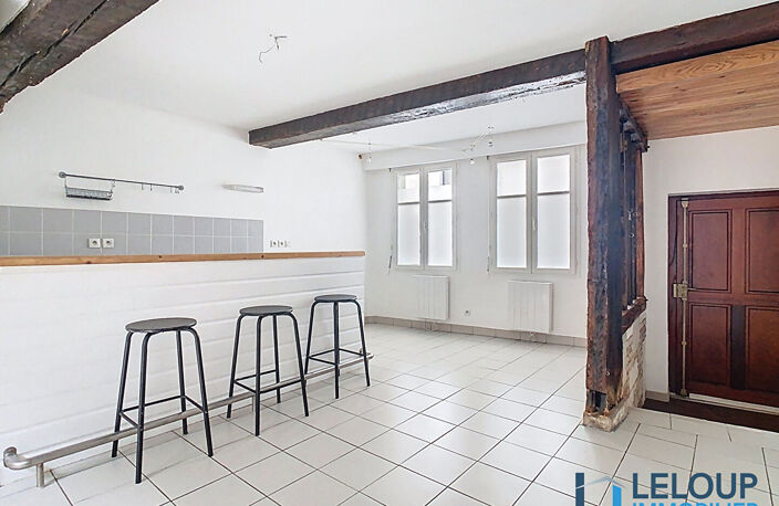 ROUEN - ENTRE HÔTEL DE VILLE ET CHU - T3 EN DUPLEX AVEC COUR PRIVATIVE — photo 2