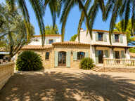 VILLA DE 256m2 AVEC 6 CHAMBRES PISCINE POOL HOUSE  DANS UN DOMAINE PRIVÉ À PUGET SUR ARGENS — photo 2