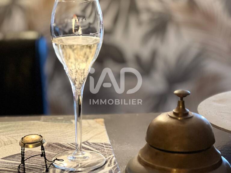 Vente Boutique/Local commercial 1 080 m&sup2; — photo 1