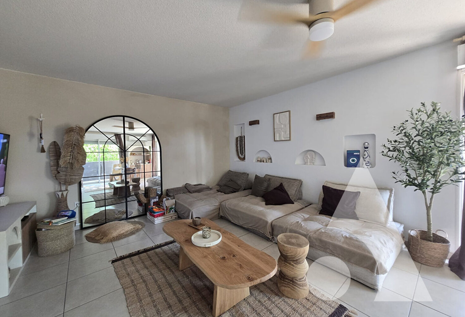 Appartement 3 pièces avec grande terrasse et garage- FREJUS — photo 1