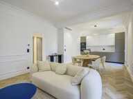NICE CARRÉ D'OR - SUPERBE 3 PIÈCES ENTIÈREMENT RENOVÉ — photo 2