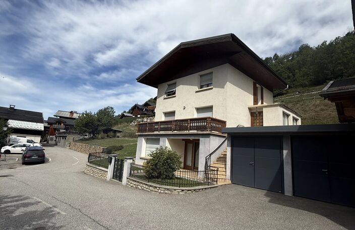 EXCLUSIVITÉ - MAISON SPACIEUSE AVEC VUE MONTAGNE À BOZEL — photo 4