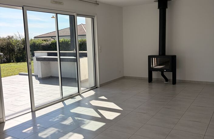 Vente Maison/villa 4 pièces — photo 3