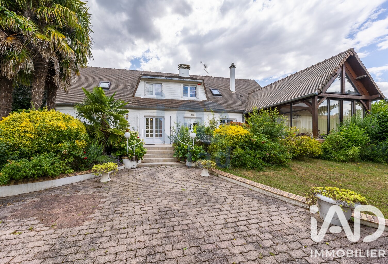 Vente Maison/villa 8 pièces — photo 1