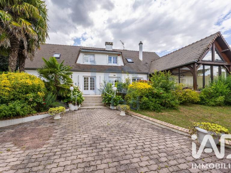 Vente Maison/villa 8 pièces — photo 1