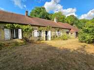 Maison en pierre de plein pied isolée des voisins avec pâtures et forêt — photo 2