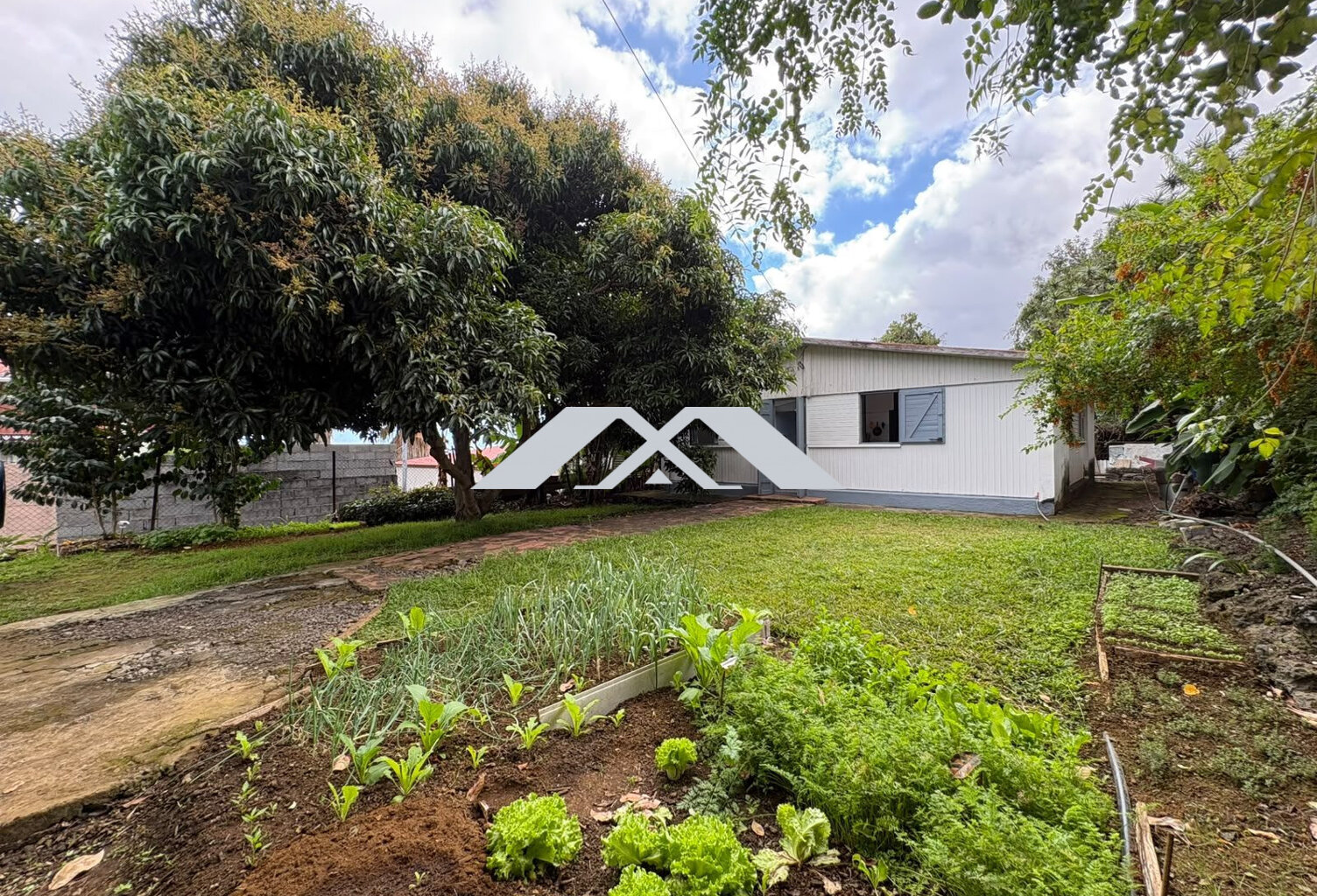 MAISON + GARAGE INDÉPENDANT  620 m² Tampon — photo 1