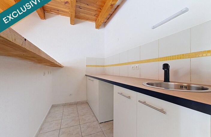 Un lumineux duplex T4 avec terrasse, jardin et stationnement privatif, idéalement situé à Bédarieux. — photo 5