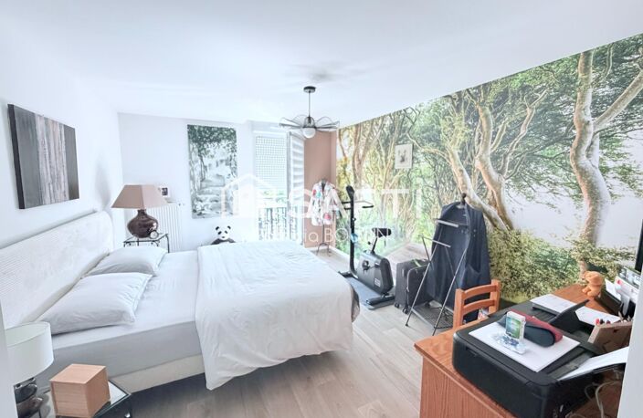 APPARTEMENT 2 CHAMBRES DONT UNE SUITE PARENTALE + TERRASSE ET PARKING COUVERT A NIORT ! — photo 4