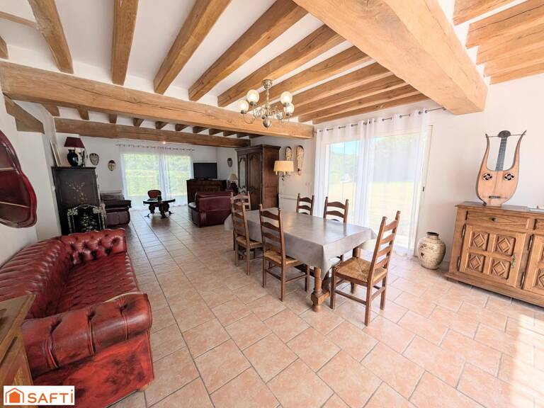 Une maison d'exception : pièce de vie de 50 m²,  3 suites + 3 chambres, dépendance — photo 1