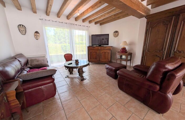 Une maison d'exception : pièce de vie de 50 m²,  3 suites + 3 chambres, dépendance — photo 2