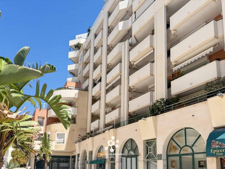 Nice - Magnan / Promenade des anglais - Studio avec terrasse rénové — photo 1