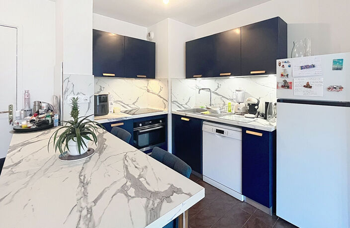 Appartement Villeurbanne / T2 rénové de 42,74 m² - Balcon - Garage fermé — photo 3