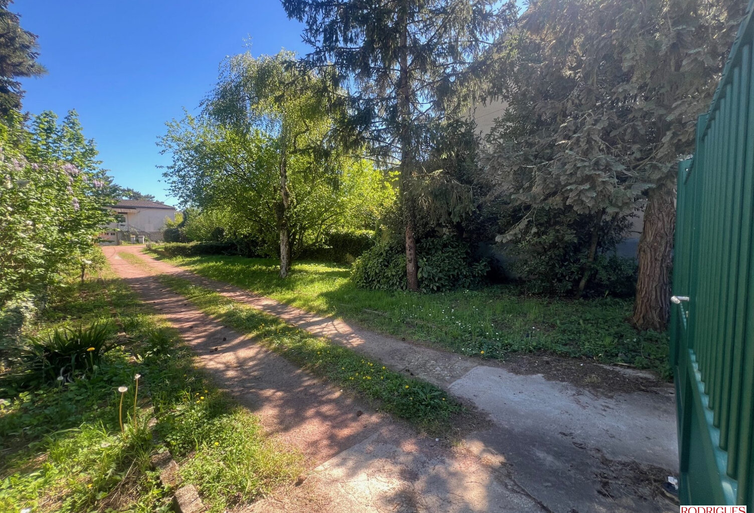 Maison type 4 de 101m² et 1398m² de terrain — photo 1
