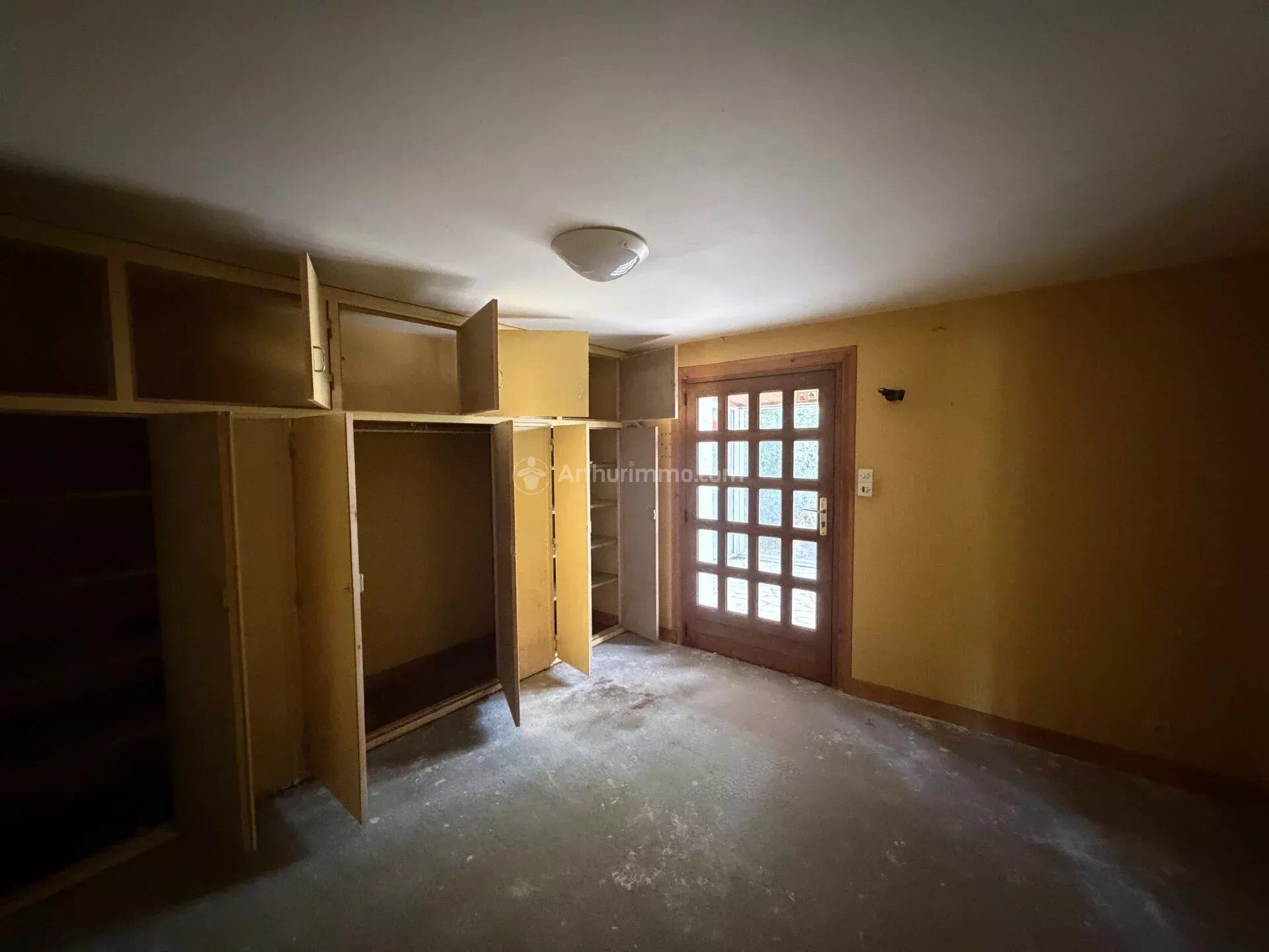 Acheter maison de 5 pièces 117 m² 128 000 € à La Chartre-sur-le-Loir (72340) : une annonce Arthurimmo.com — 5
