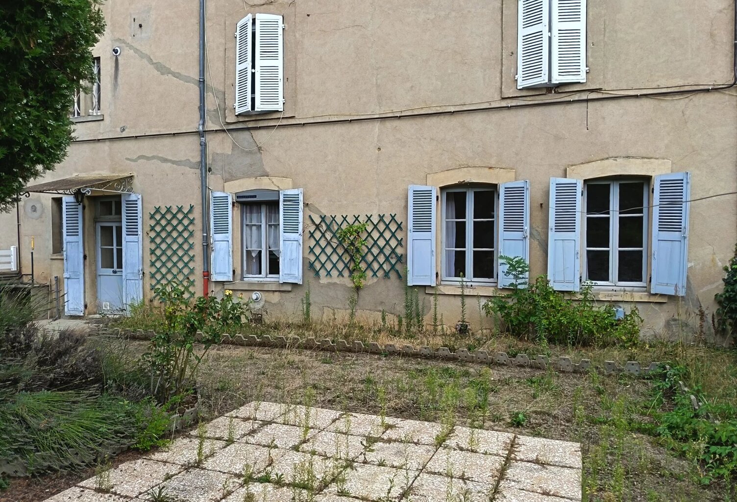 APPARTEMENT 91 M² DE PLAIN-PIED A  RENOVER — photo 1