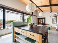Maison contemporaine avec piscine et vue sur le Luberon à Saint- — photo 4