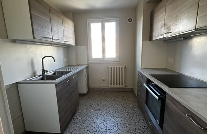 DRAPEAU - GRAND T4 LUMINEUX — photo 4