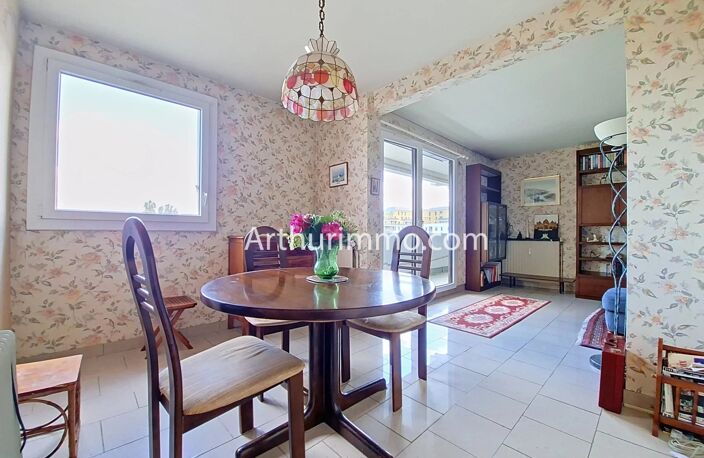 F3 de 81 m² avec double séjour, balcon, parking et cave – Boissy-Saint-Léger — photo 3