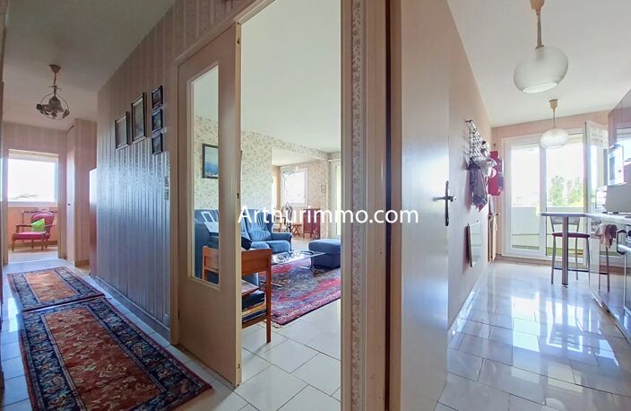 F3 de 81 m² avec double séjour, balcon, parking et cave – Boissy-Saint-Léger — photo 4