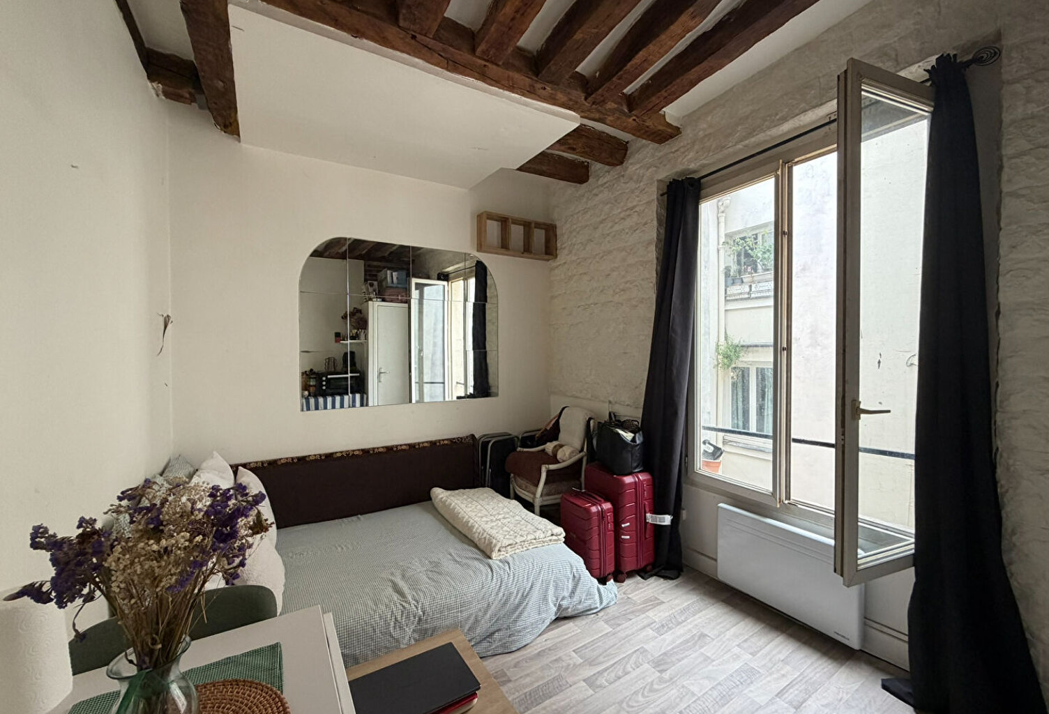 PARIS 2E - STUDIO 17,07 M² - VENDU LOUÉ — photo 1