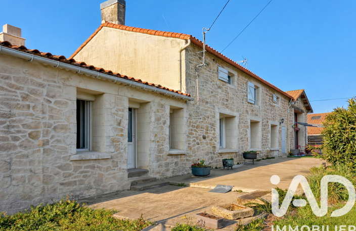 Vente Maison/villa 11 pièces — photo 2