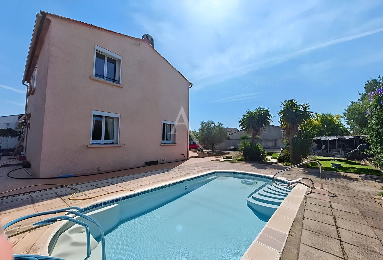 Maison La Crau 5 pièce(s) 117 m2 — photo 1