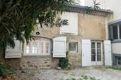 Maison 5 pièces 880 €