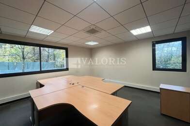 Bureau  3585 €