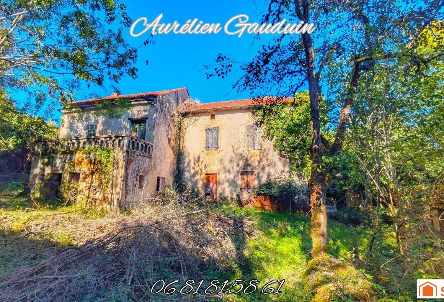 Maison de caractère à rénover intégralement avec 1,4 hectare de terrain et grange de 120 m² — photo 1