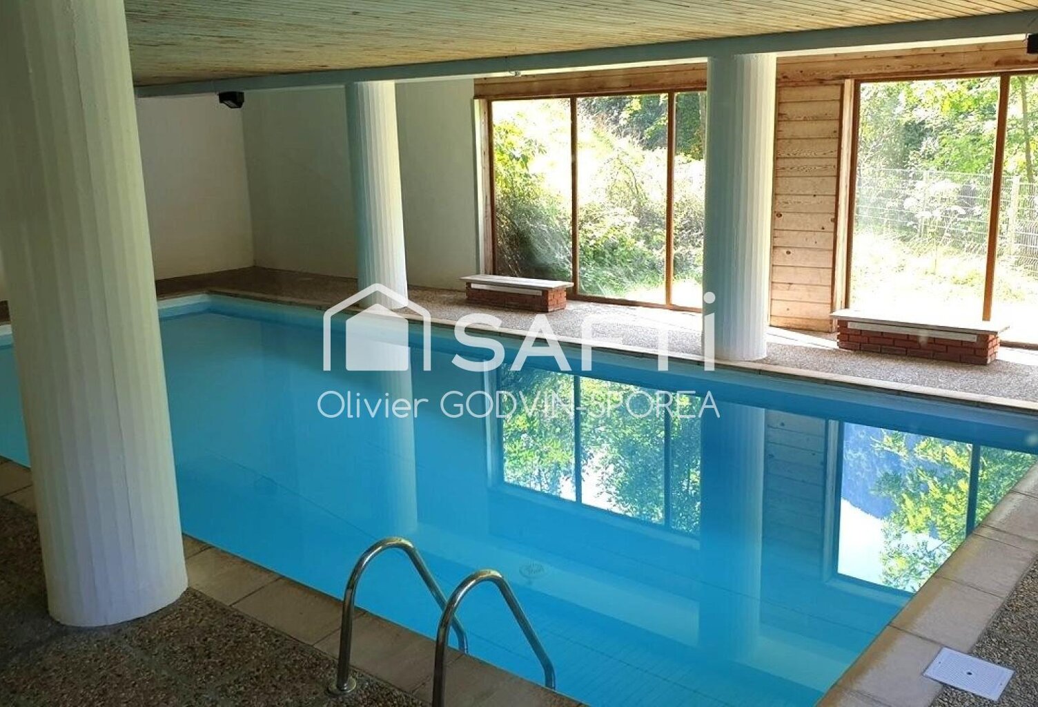 Grand studio dans résidence avec piscine chauffée et parking — photo 1