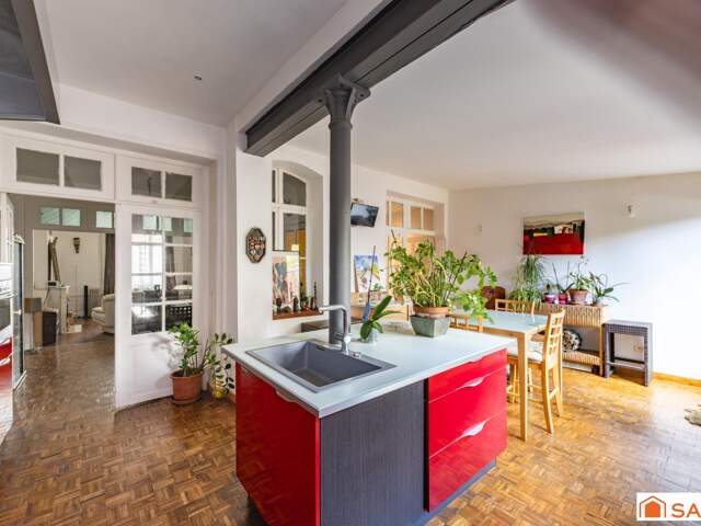 Rare en centre-ville : 173 m² habitables, DPE B, jardin et dépendance — photo du bien