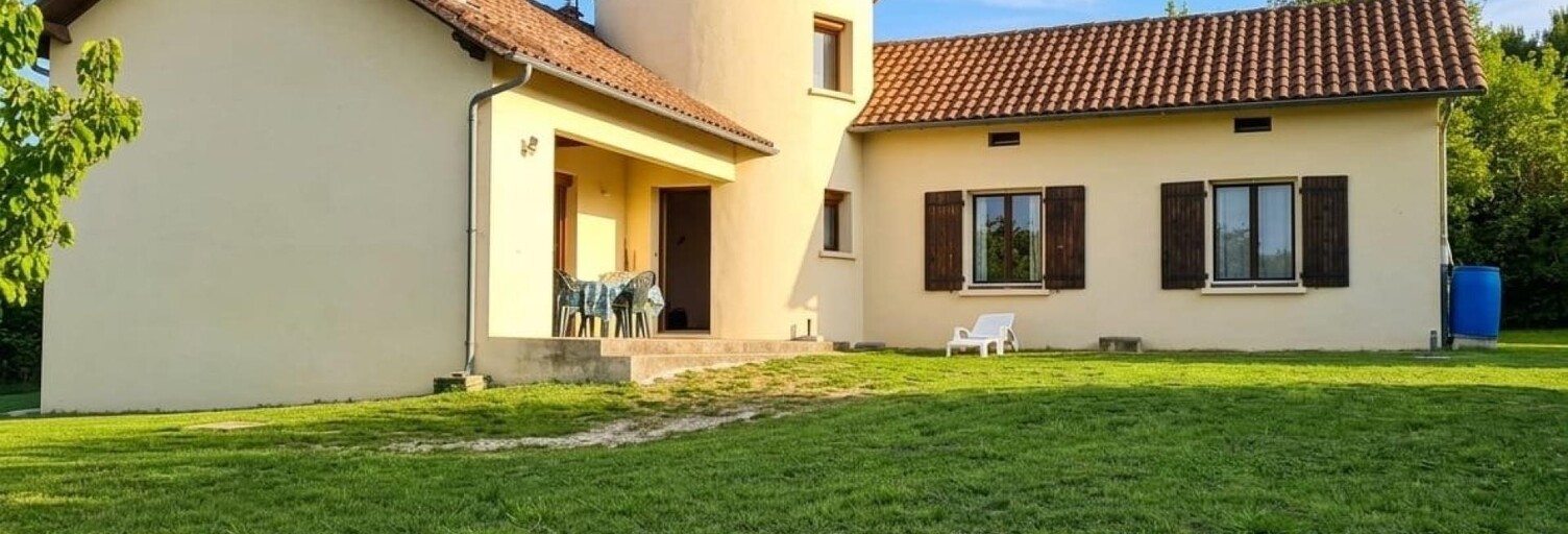 Maison 5 Pièces 141 m² à vendre à Cherval (24320)