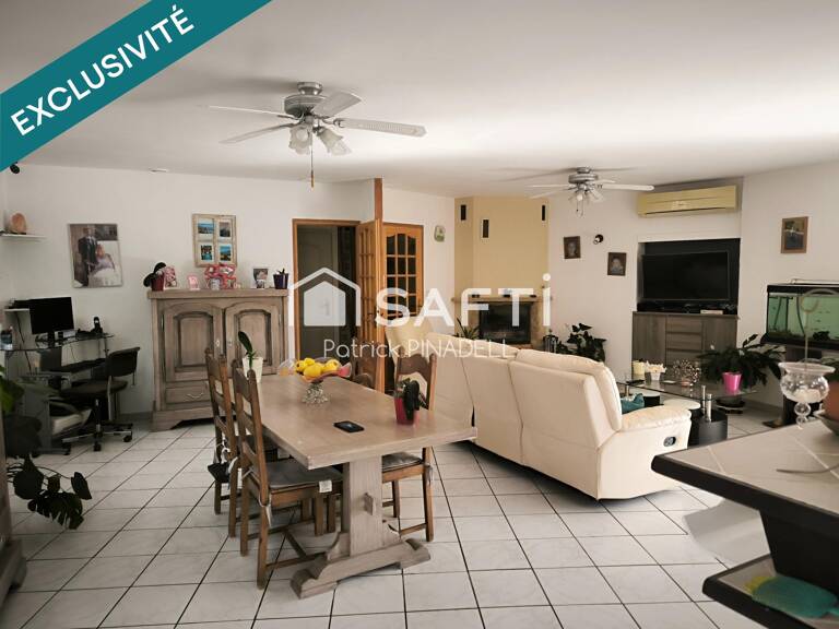 Maison d'habitation type T6, 4 chambres, 3 salles d'eau, cuisine, salon, garage et jardin. — photo 1