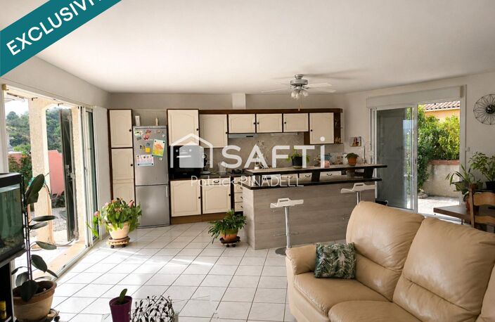 Maison d'habitation type T6, 4 chambres, 3 salles d'eau, cuisine, salon, garage et jardin. — photo 3