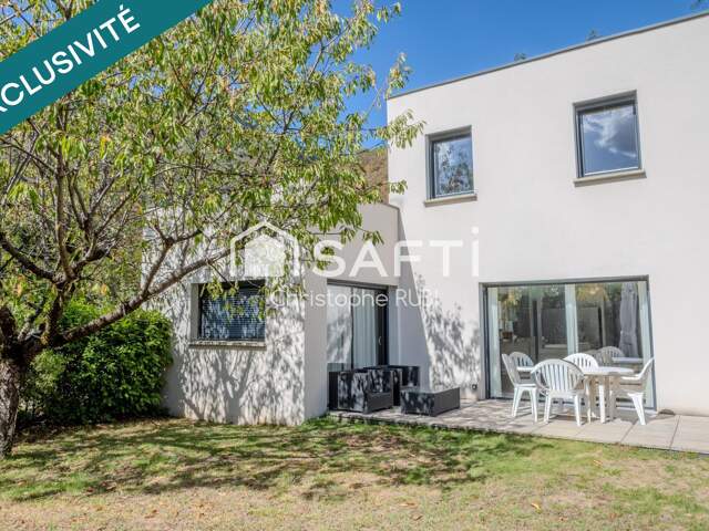 Maison- 4 pièces - 120 m² — photo du bien
