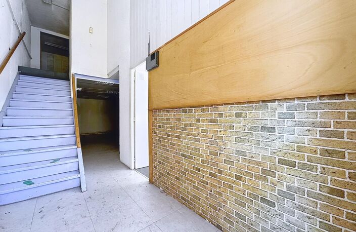 A l'entrée de Voiron, murs à vendre, local professionnel bureaux/commerce 88 m² — photo 3