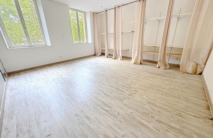Maison de ville rénovée avec cave voutée — photo 2