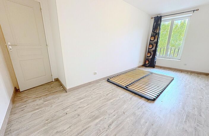 Maison de ville rénovée avec cave voutée — photo 4