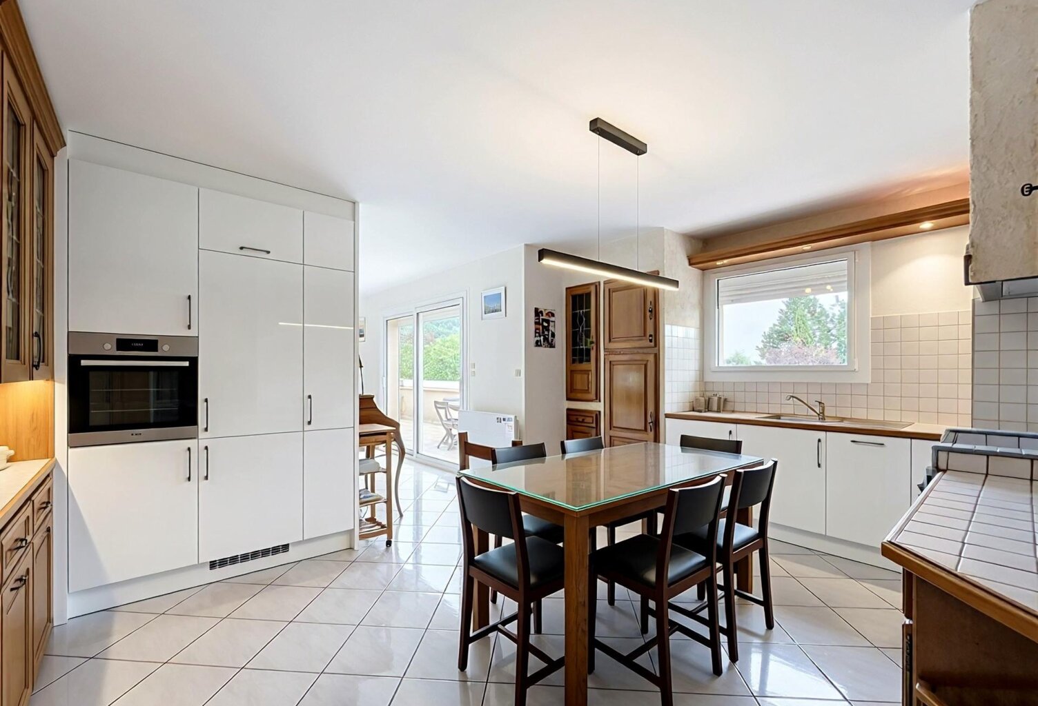 Maison de 182 m² avec piscine couverte, 4 ch, 3000 m² terrain — photo 1