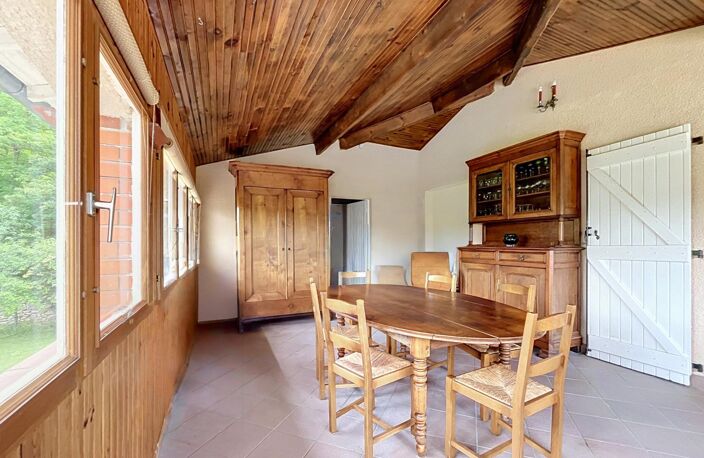 Maison de 182 m² avec piscine couverte, 4 ch, 3000 m² terrain — photo 3