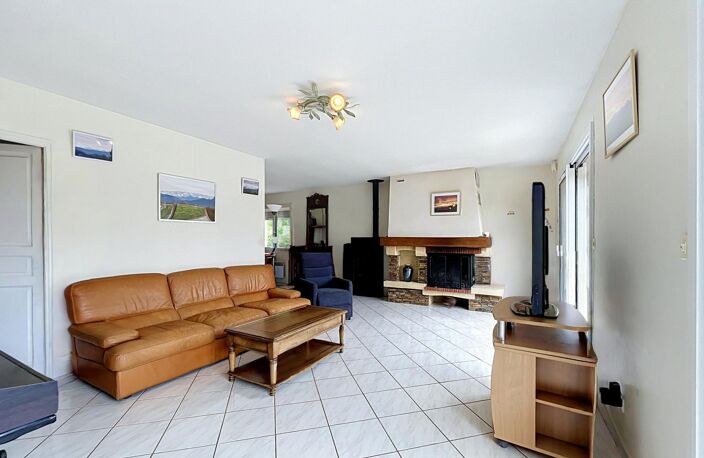 Maison de 182 m² avec piscine couverte, 4 ch, 3000 m² terrain — photo 5